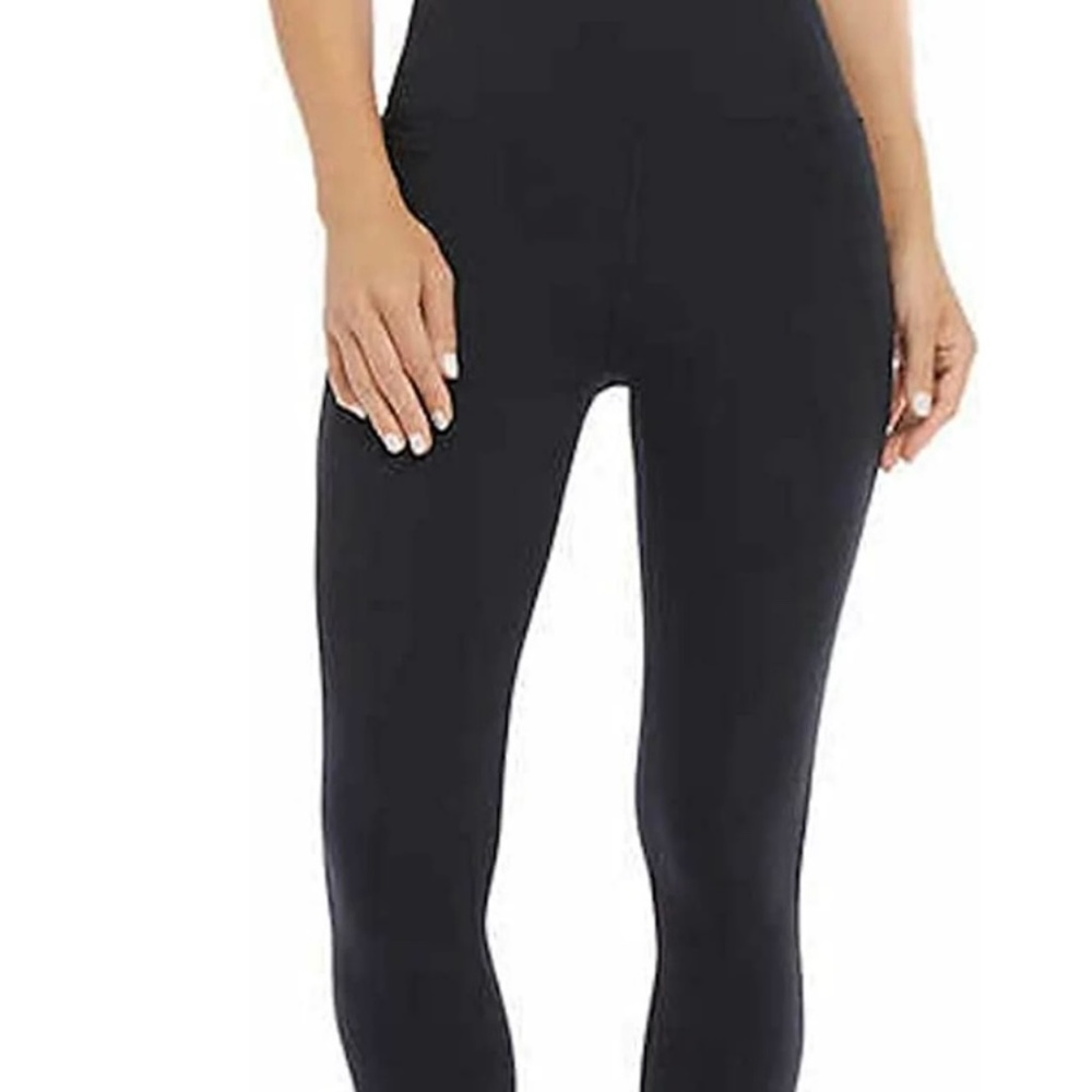 Danskin - Women's High Rise Bonded 7/8 Legging with Side Pockets